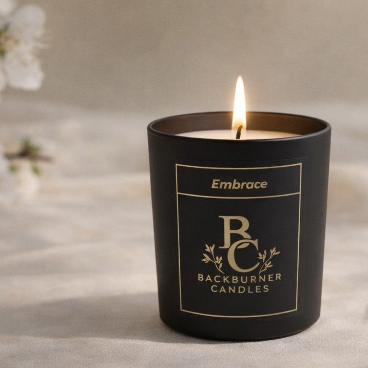 Embrace candle with jasmine