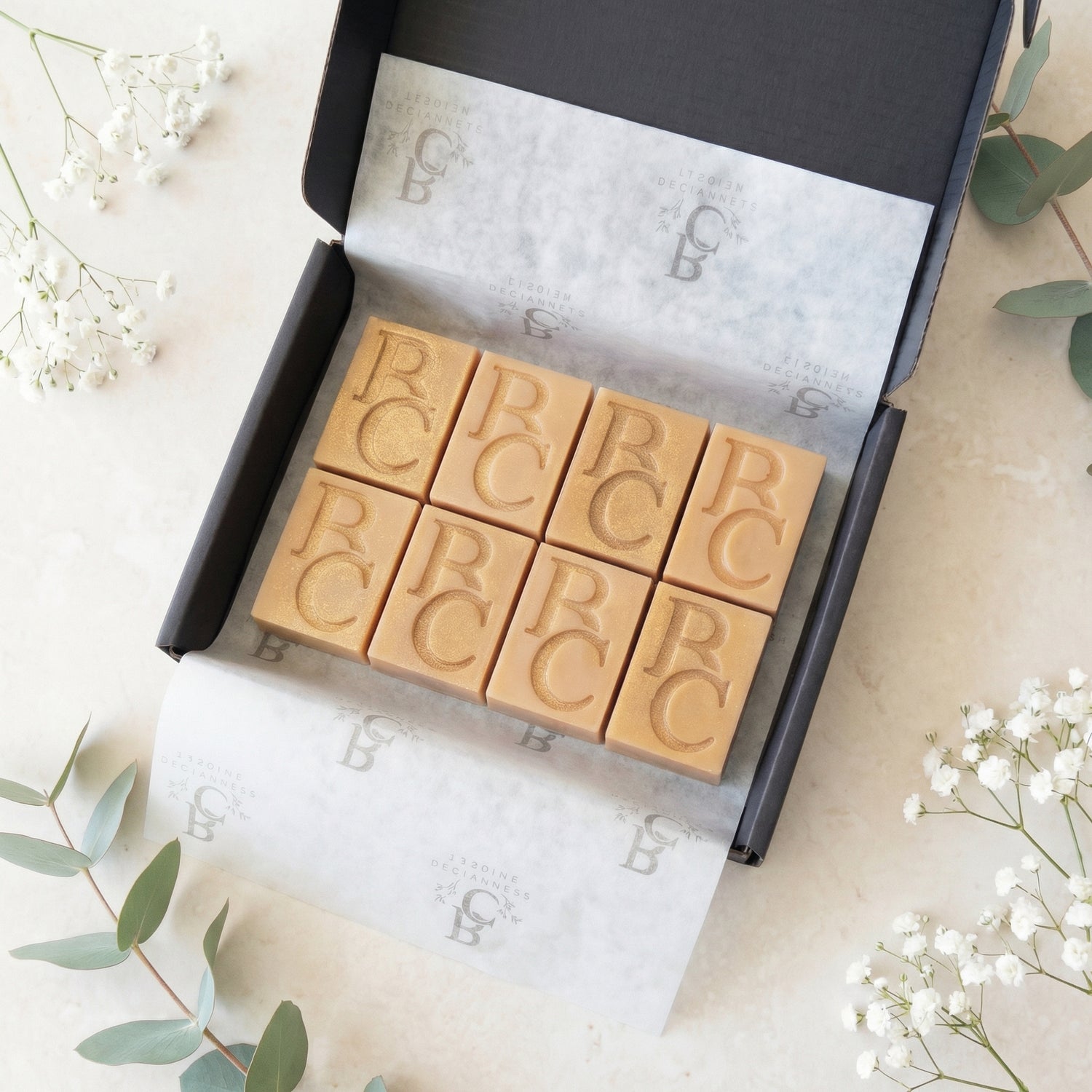 Backburner Candles melts in a box